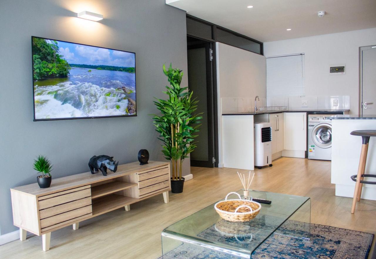 Chic, Central, Family & Group Stay - Stylish 2 Ensuite Bedroom Apartment With Spacious Balcony Кейптаун Екстериор снимка