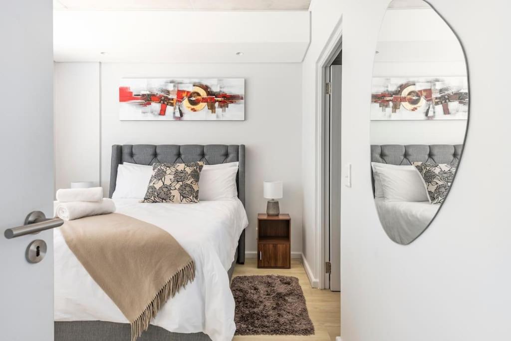Chic, Central, Family & Group Stay - Stylish 2 Ensuite Bedroom Apartment With Spacious Balcony Кейптаун Екстериор снимка