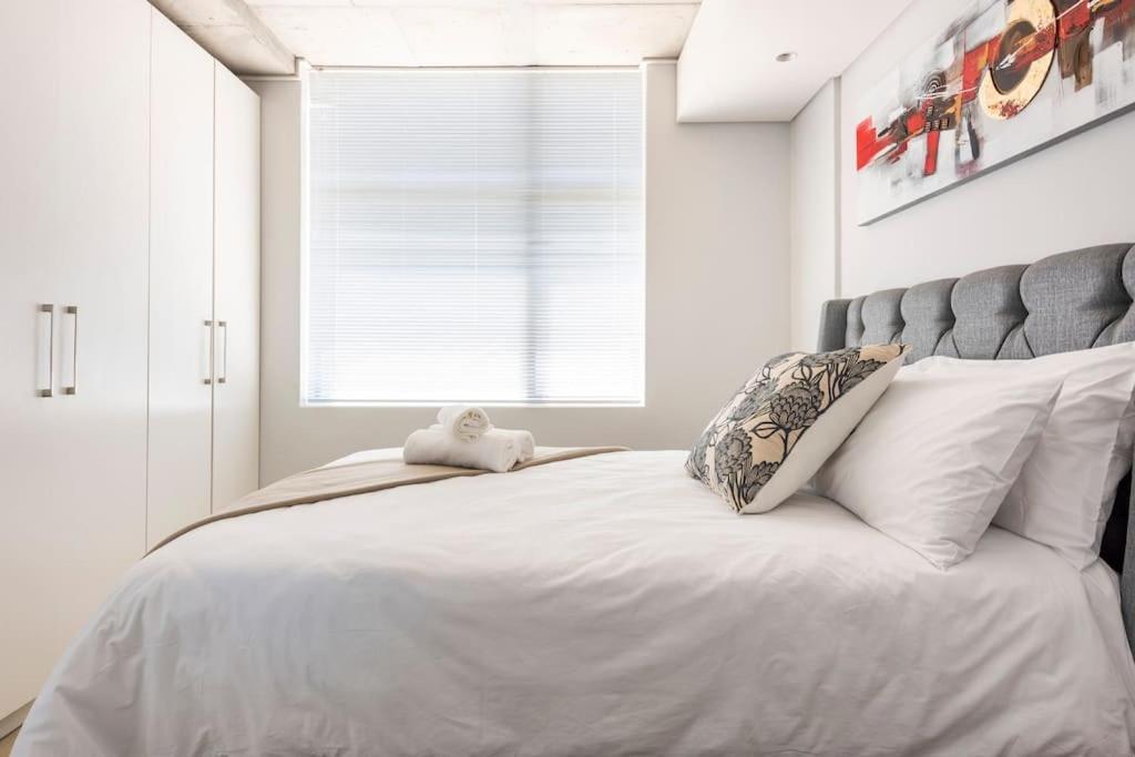 Chic, Central, Family & Group Stay - Stylish 2 Ensuite Bedroom Apartment With Spacious Balcony Кейптаун Екстериор снимка